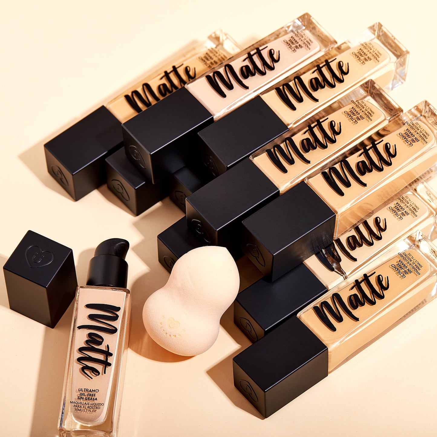 ULTRAMO Base De Maquillaje Matte 40ml I8002, Control de Grasa, Resistente al Agua, Cobertura Total, Corrige Imperfecciones y Contornos, Larga Duración