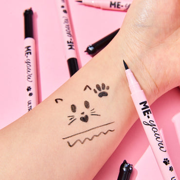 ULTRAMO Delineador Líquido FB001