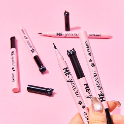 ULTRAMO Delineador Líquido FB001